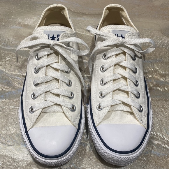 Converse All Star Low Tops Lace Up White Sneakers Shoes Size Women’s 8 - Picture 1 of 13